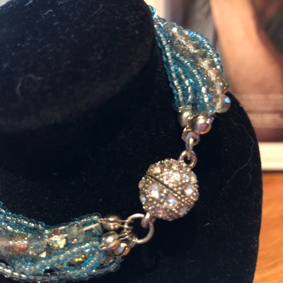 Beaded silver jewel tone aqua color bracelet - Picture 2 of 3